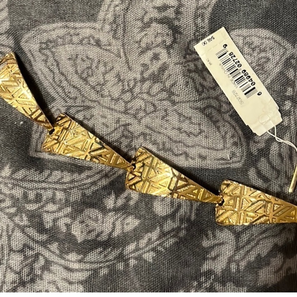 Anne Klein gold tone bracelet. Nwt